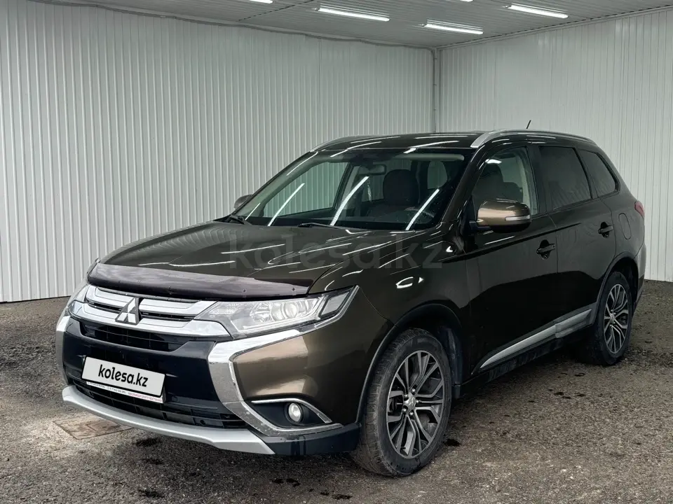Mitsubishi Outlander, 2015