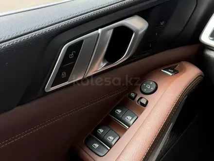 BMW X5 2019 года за 24 000 000 тг. в Астана – фото 12