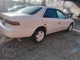 Toyota Camry 1998 года за 2 950 000 тг. в Алматы – фото 4