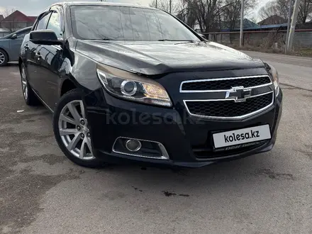 Chevrolet Malibu 2014 года за 6 020 000 тг. в Алматы – фото 2