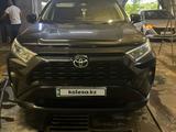 Toyota RAV4 2020 года за 13 000 000 тг. в Караганда – фото 2