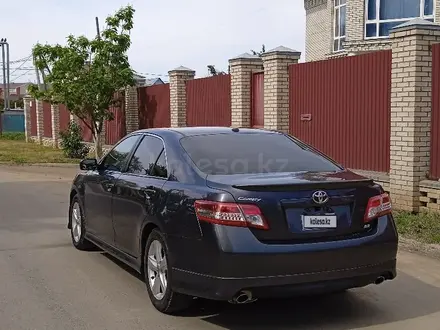 Toyota Camry 2011 года за 5 500 000 тг. в Уральск – фото 4