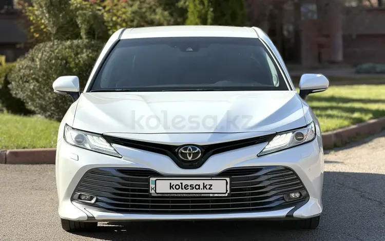 Toyota Camry 2020 года за 14 900 000 тг. в Алматы