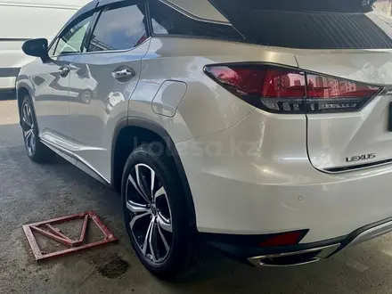 Lexus RX 350 2022 года за 35 500 000 тг. в Алматы – фото 3