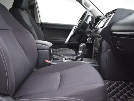 Toyota Land Cruiser Prado Comfort 2019 года за 17 899 990 тг. в Атырау – фото 14