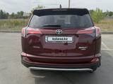 Toyota RAV4 2018 годаүшін10 500 000 тг. в Усть-Каменогорск – фото 3