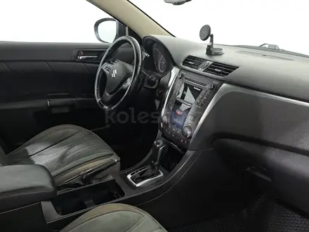 Suzuki Kizashi 2011 года за 3 990 000 тг. в Астана – фото 15