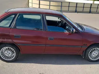 Opel Astra, 1992