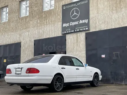 Mercedes-Benz E 320 1999 года за 4 800 000 тг. в Актау – фото 5