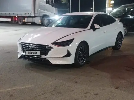 Hyundai Sonata 2022 года за 13 500 000 тг. в Уральск