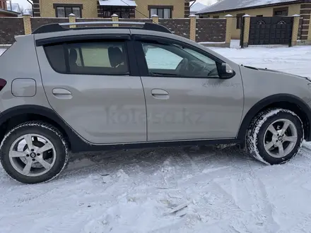 Renault Sandero Stepway 2016 года за 5 390 000 тг. в Актобе – фото 15