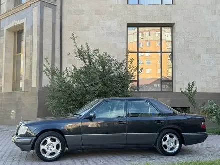 Mercedes-Benz E 220 1993 года за 4 500 000 тг. в Кызылорда – фото 7