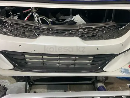 Kia K5 2023 передний бампер в сборе за 250 000 тг. в Астана