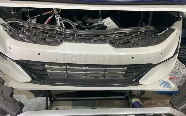 Kia K5 2023 передний бампер в сборе за 250 000 тг. в Астана