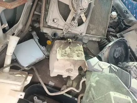 Ниссан примера P10, запчасти по кузову за 1 000 тг. в Актобе – фото 6
