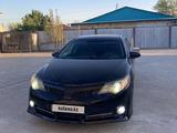 Toyota Camry 2013 года за 8 000 000 тг. в Атырау – фото 2