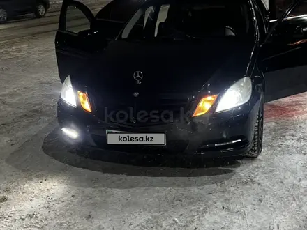 Mercedes-Benz E 200 2012 года за 7 450 000 тг. в Караганда