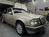 Mercedes-Benz E 230 1990 годаfor1 900 000 тг. в Кызылорда