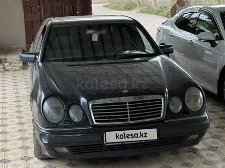 Mercedes-Benz E 280 1996 года за 2 500 000 тг. в Алматы