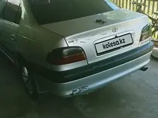 Toyota Avensis, 1998