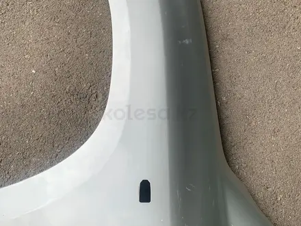 Крыло передние за 1 000 тг. в Уральск