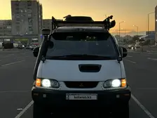 Mitsubishi Delica, 1995