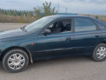 Toyota Carina E 1996 года за 1 805 494 тг. в Усть-Каменогорск – фото 2