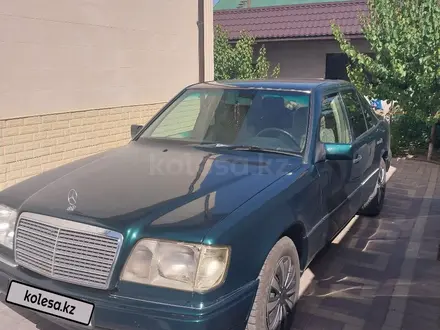 Mercedes-Benz E 220 1995 года за 3 000 000 тг. в Алматы – фото 4