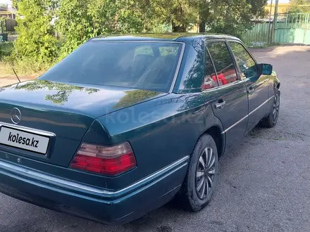 Mercedes-Benz E 220 1995 года за 3 000 000 тг. в Алматы – фото 6