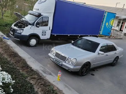 Mercedes-Benz E 320 1998 года за 4 500 000 тг. в Шымкент – фото 2