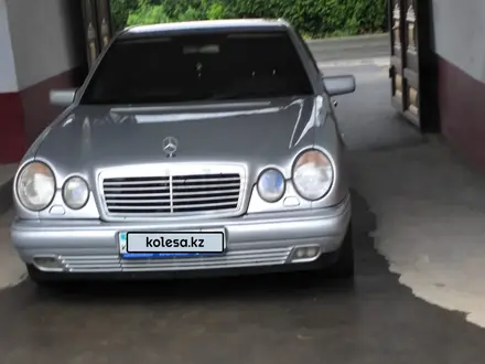 Mercedes-Benz E 320 1998 года за 4 500 000 тг. в Шымкент – фото 11