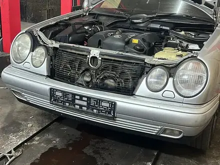 Mercedes-Benz E 320 1998 года за 4 500 000 тг. в Шымкент – фото 13
