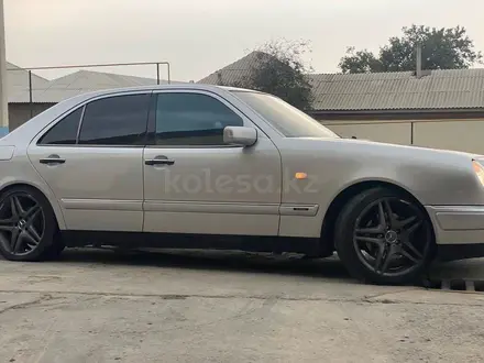Mercedes-Benz E 320 1998 года за 4 500 000 тг. в Шымкент