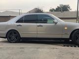 Mercedes-Benz E 320 1998 года за 4 500 000 тг. в Шымкент – фото 4