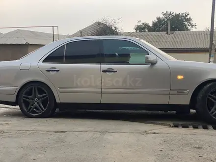 Mercedes-Benz E 320 1998 года за 4 500 000 тг. в Шымкент – фото 4