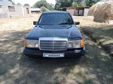 Mercedes-Benz E-Class, 1993