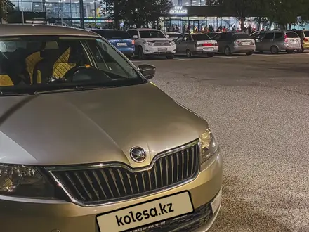 Skoda Rapid 2014 года за 4 399 990 тг. в Атырау – фото 4