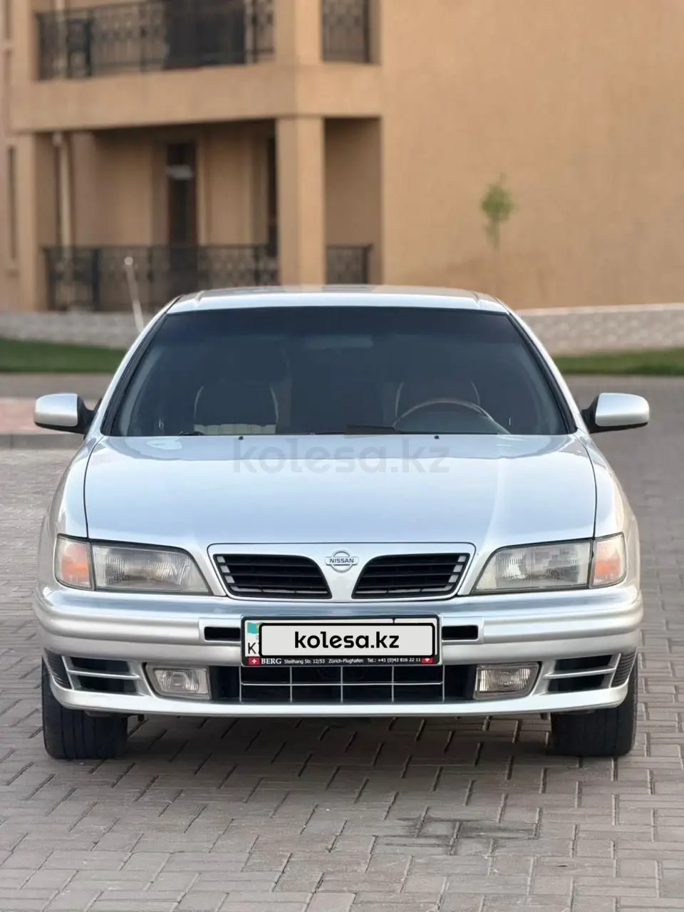 Nissan Maxima, 1998