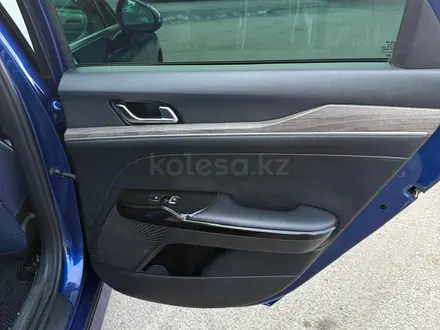 Kia K5 2022 года за 10 500 000 тг. в Алматы – фото 15