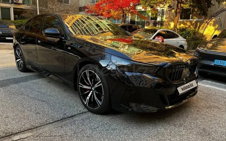 BMW 530 XDrive 2025 года за 35 000 000 тг. в Алматы