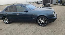Mercedes-Benz E 240 1999 годаfor2 300 000 тг. в Тараз – фото 2