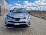 Toyota RAV4 2017 года за 9 500 000 тг. в Уральск