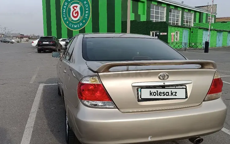 Toyota Camry 2005 года за 5 500 000 тг. в Семей