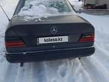 Mercedes-Benz E 200 1990 года за 800 000 тг. в Алматы