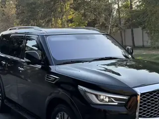 Infiniti QX80