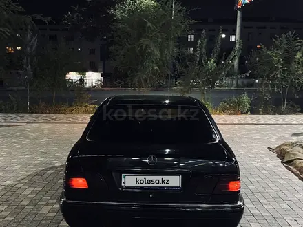 Mercedes-Benz E 320 1997 года за 2 800 000 тг. в Сарыагаш – фото 3