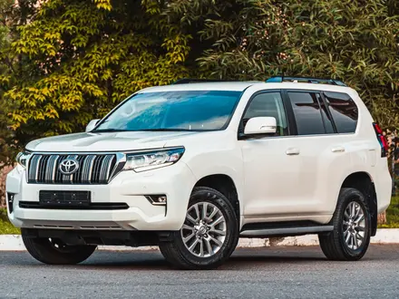 Toyota Land Cruiser Prado 2017 года за 24 900 000 тг. в Астана