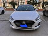Hyundai Sonata 2018 годаfor6 800 000 тг. в Алматы – фото 3