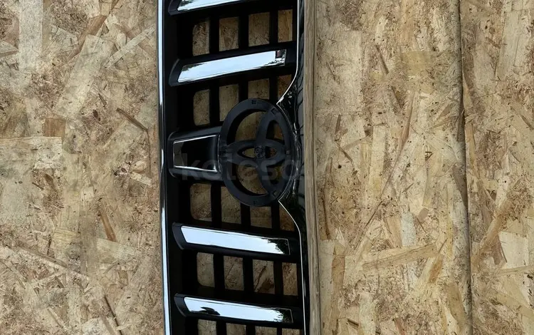 Решетка радиатора на TOYOTA LAND CRUISER за 10 000 тг. в Алматы