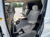 Toyota Alphard 2005 года за 7 300 000 тг. в Актау – фото 2